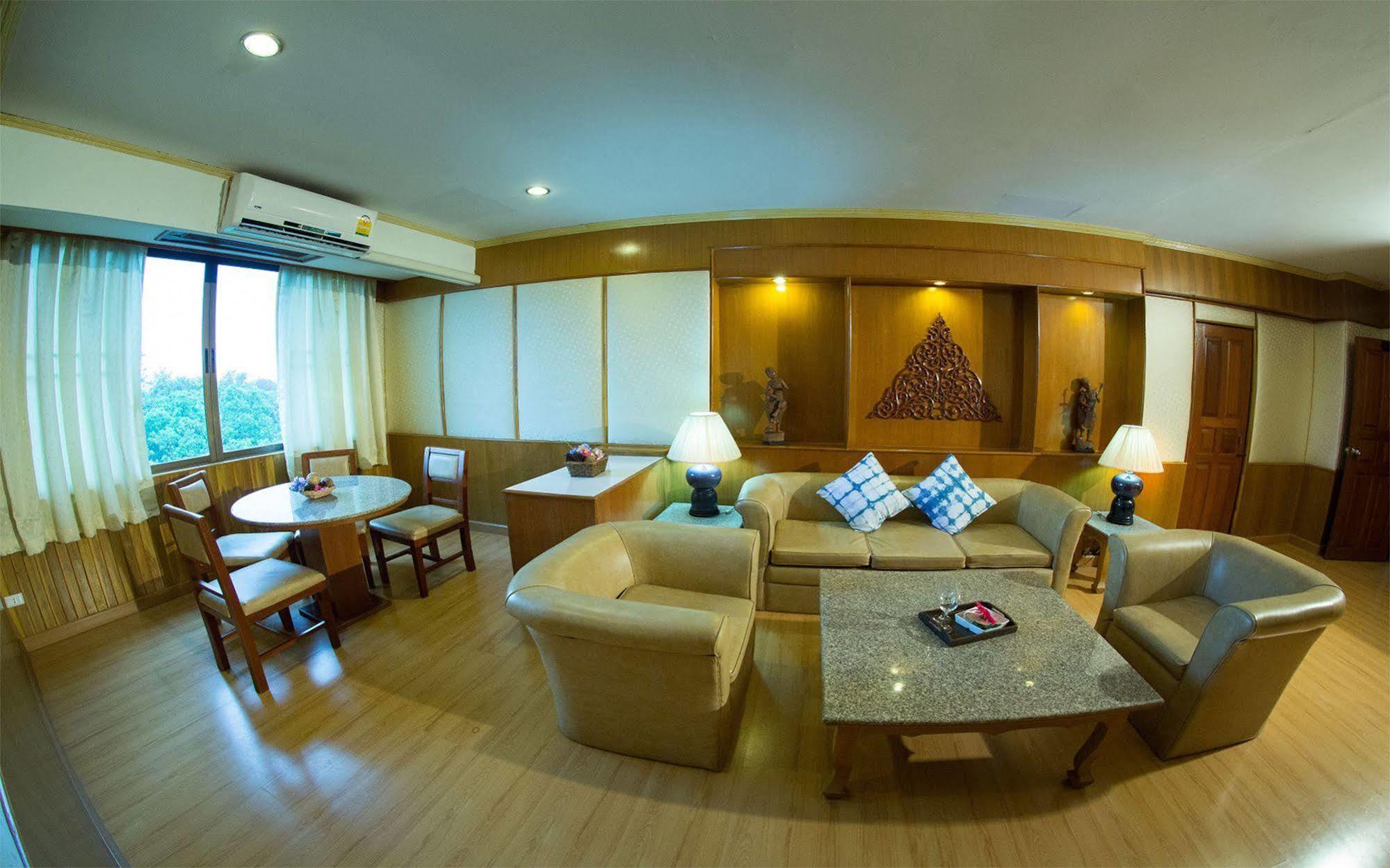 Phrae Nakara Hotel Εξωτερικό φωτογραφία
